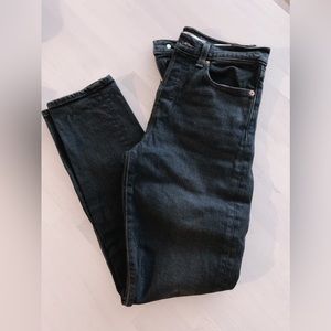 Like new !! LEVI’S Womens Icon Wedgie Fit Denim 22861-0064